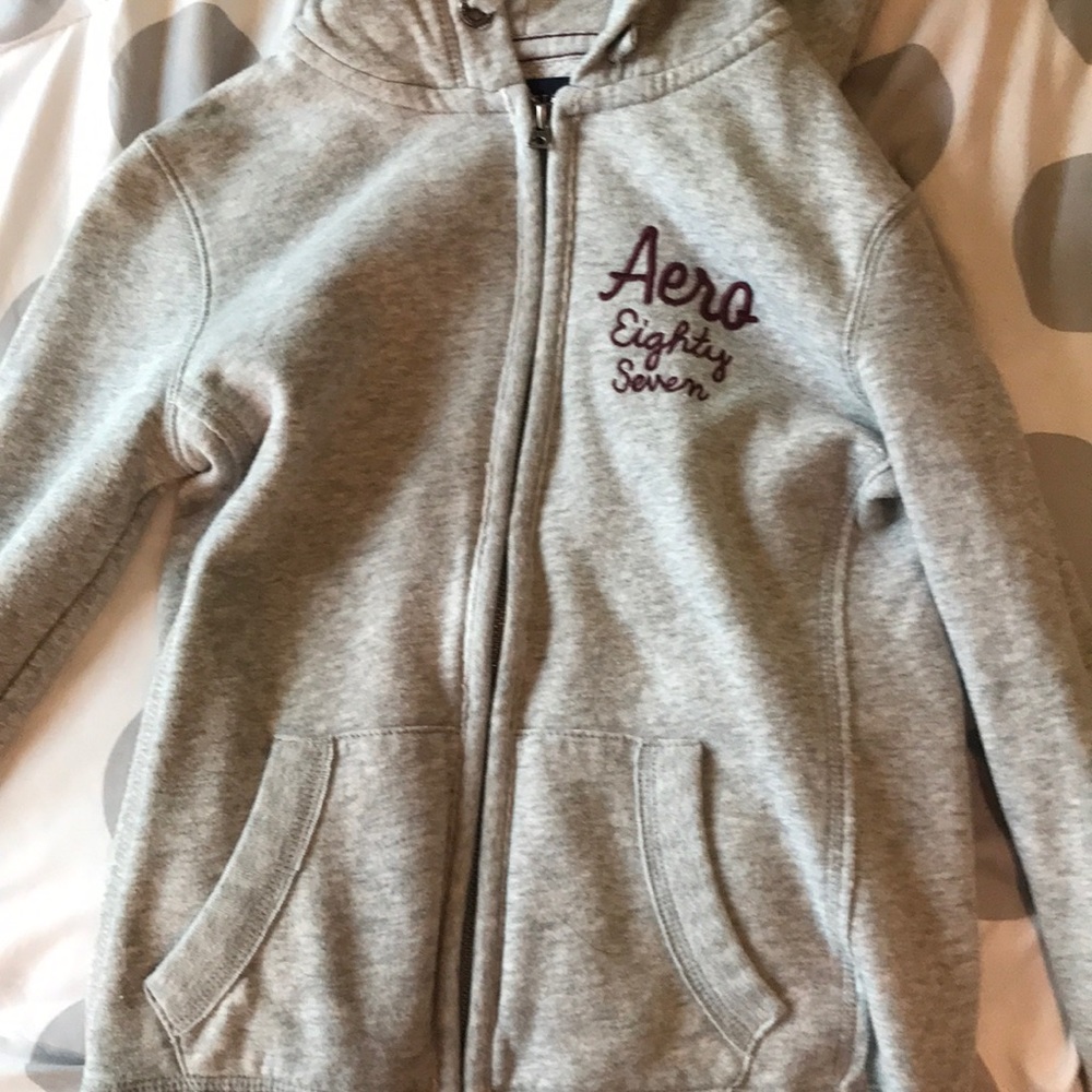 Gray sweatshirt